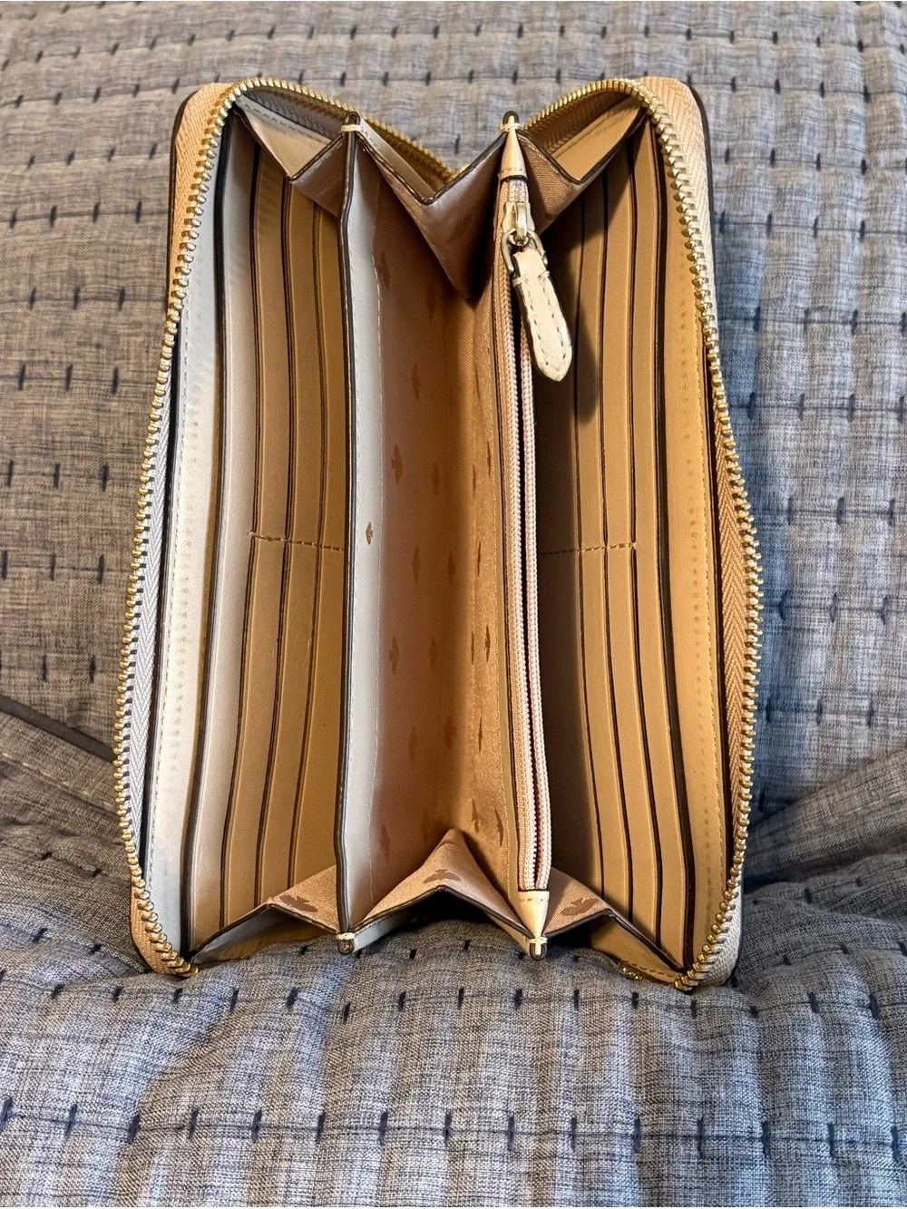 Kate Spade ♠️ Cream Saffiano Zip Wallet with Gold Logo